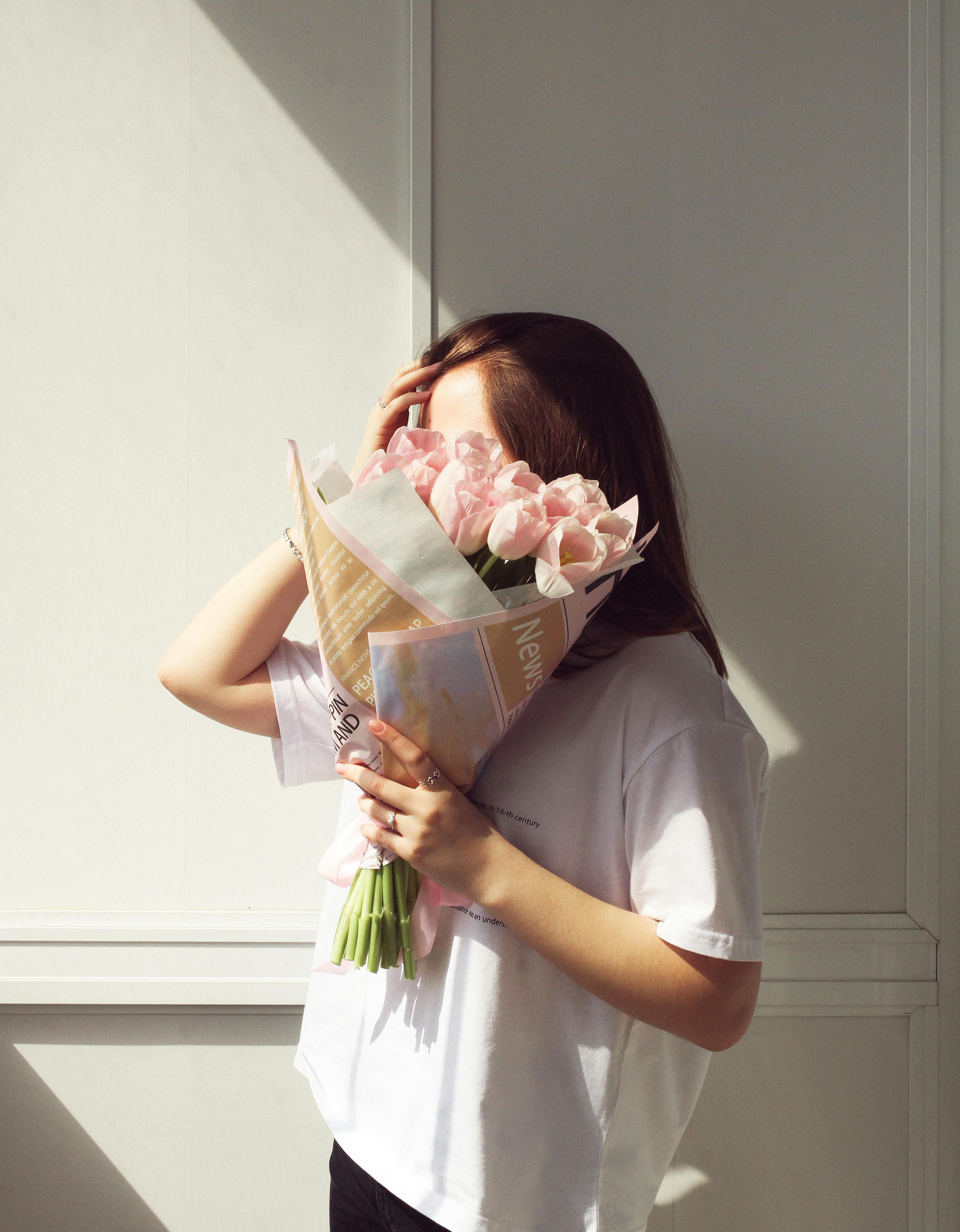 Founder Mara with flower cart